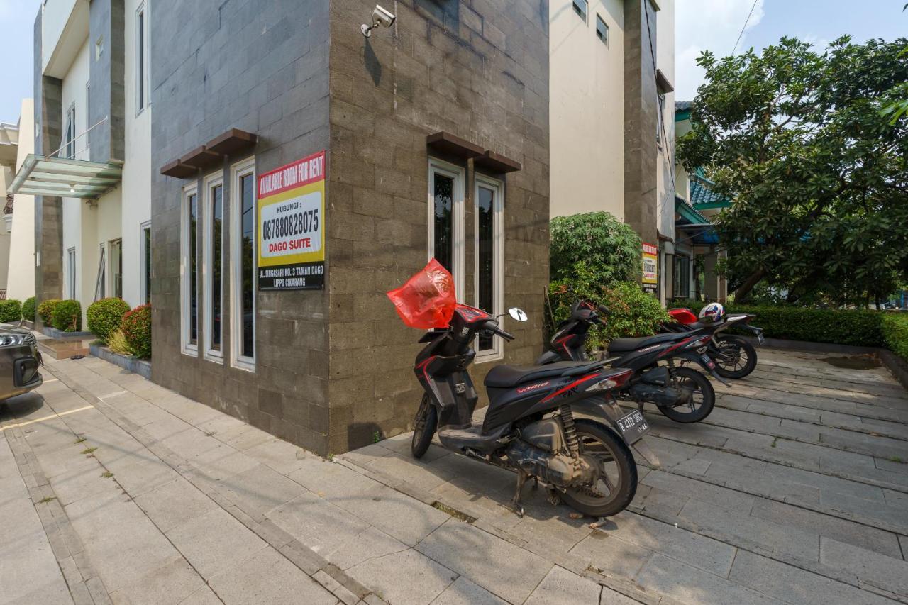 Dago Suites Syariah Cikarang Mitra Reddoorz Бекасі Екстер'єр фото