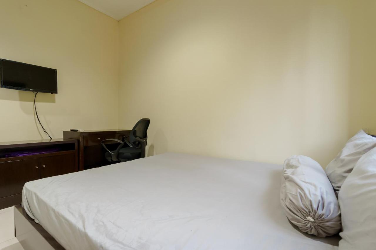 Dago Suites Syariah Cikarang Mitra Reddoorz Бекасі Екстер'єр фото